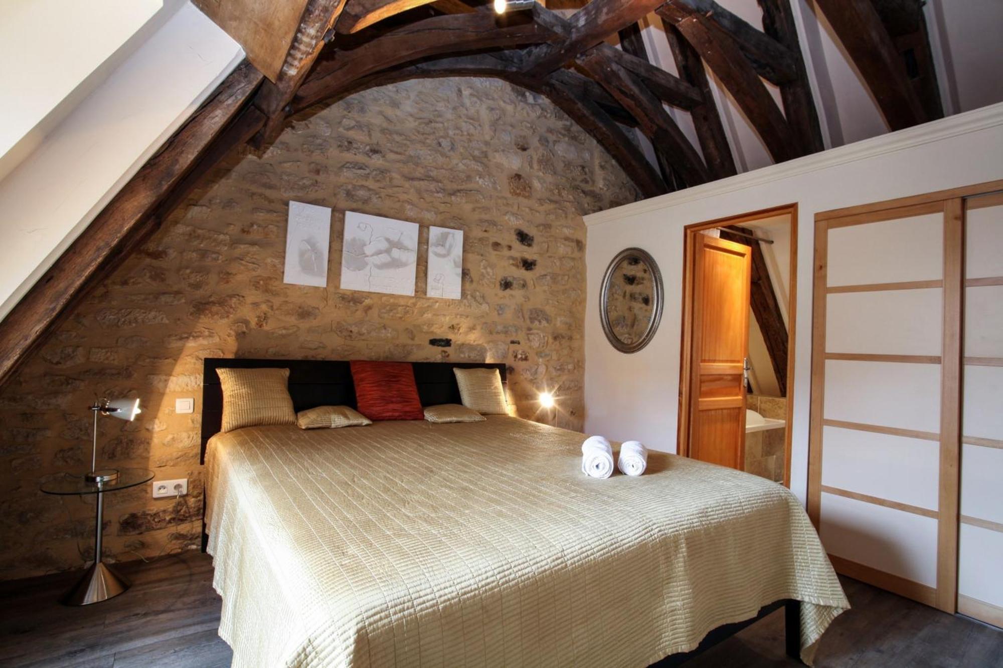 Apartment Le Grenier Du Chapitre